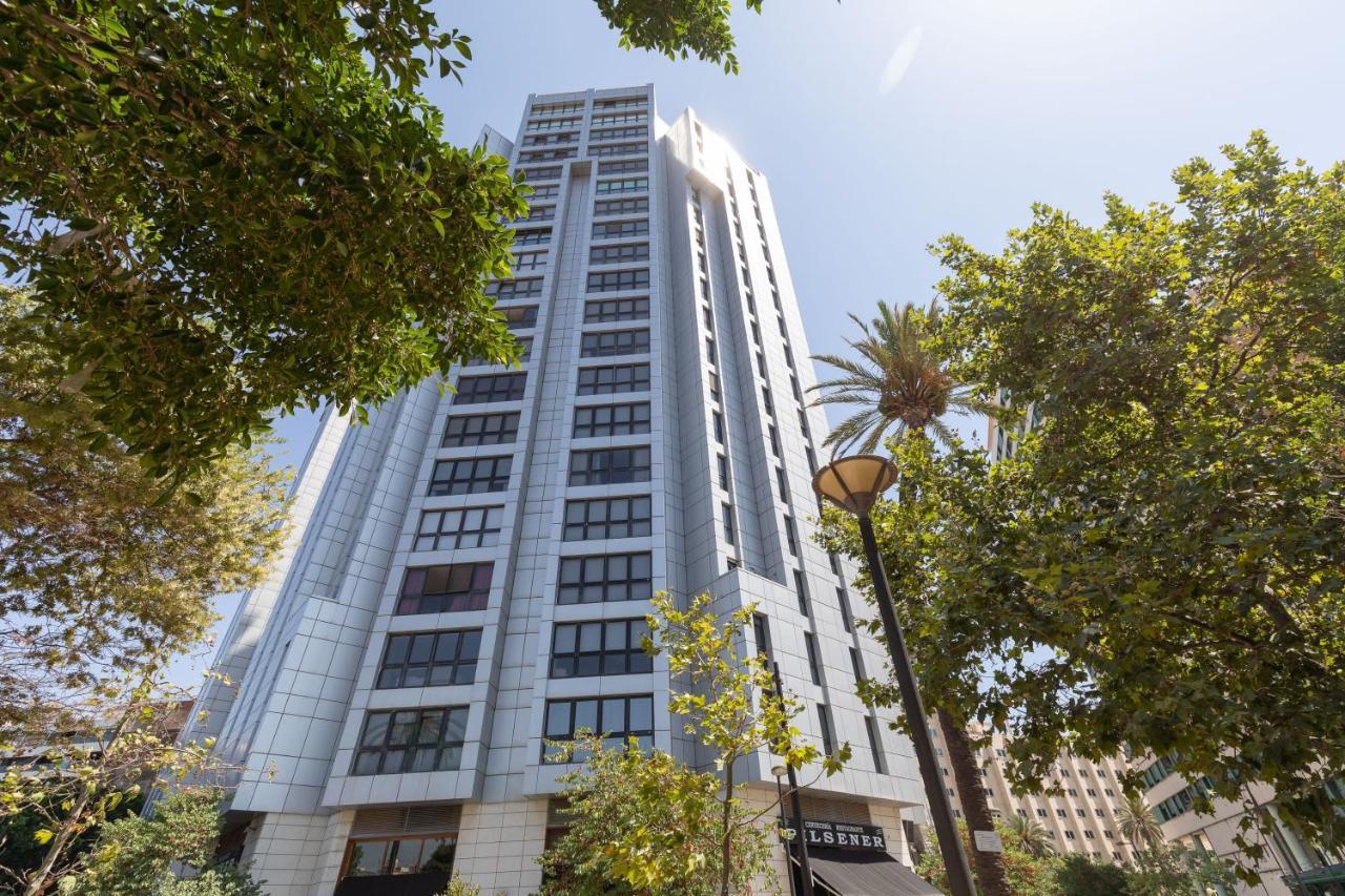 Apartup Opera Loft Love Valencia Bagian luar foto